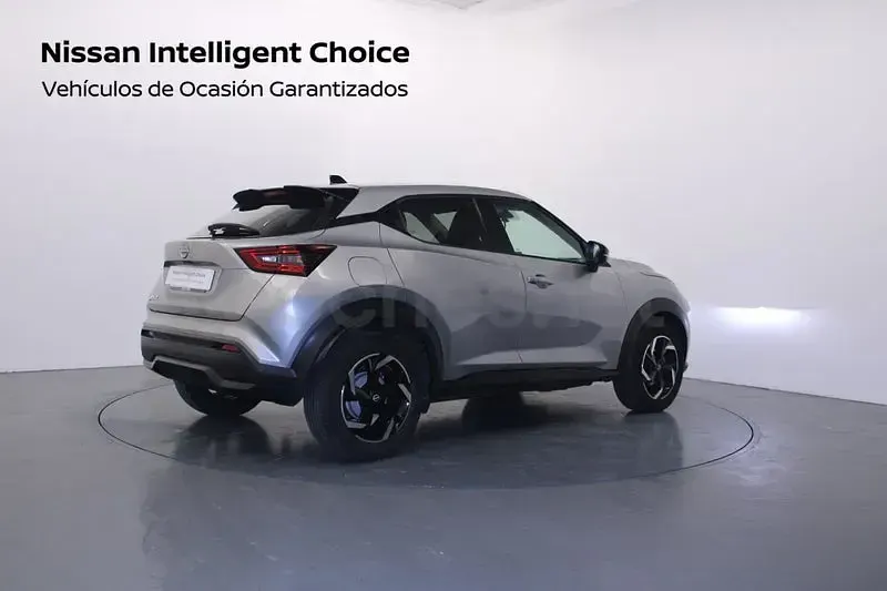 Usado Nissan Juke Acenta 114 CV (83 kW) 2024 Gris / plata SUV