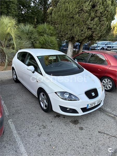 Blanco Usado 2010 Seat Leon Reference Berlina | 4700 € (Precio justo) - Imagen 1/2