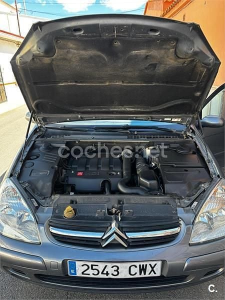 Usado Citroën C5 110 CV (80 kW) 2004 Gris / plata Berlina