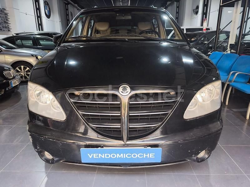 Negro Usado 2007 Ssangyong (KGM) Rodius Limited Monovolumen | 4990 € (Precio justo) - Imagen 1/4