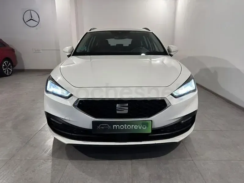 Usado Seat Leon Style 115 CV (84 kW) 2021 Blanco Familiar
