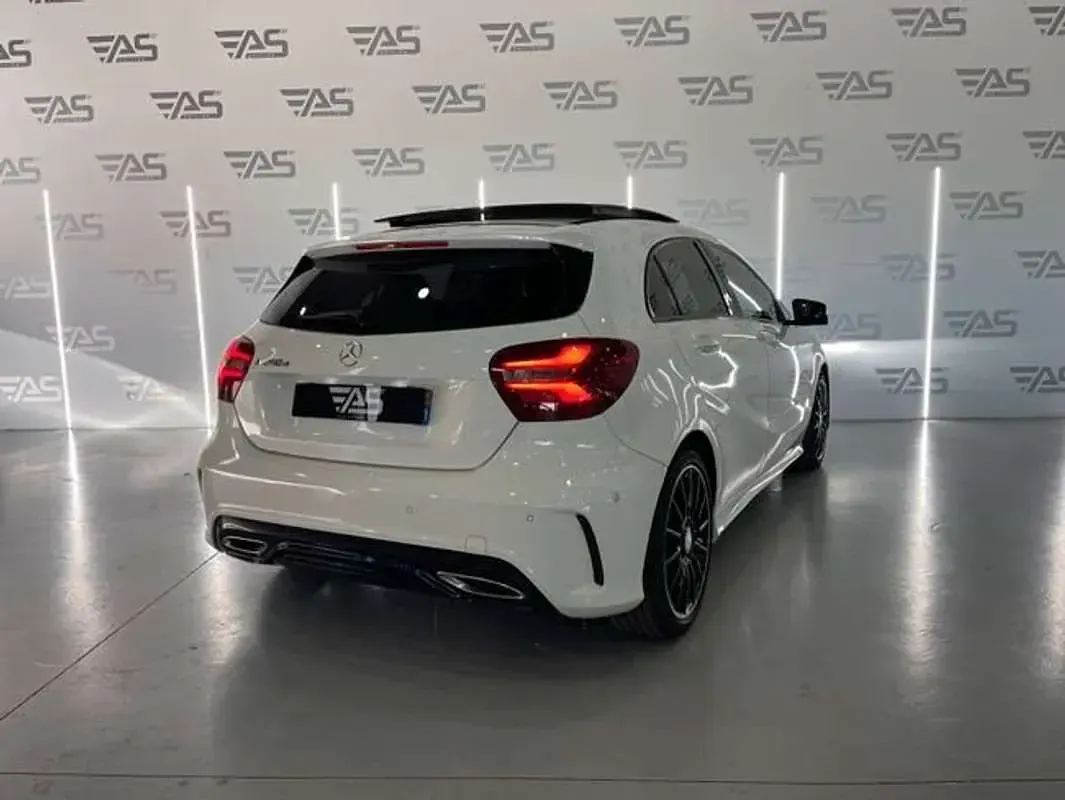 Usado Mercedes 200 AMG line 2017 Blanco Utilitario