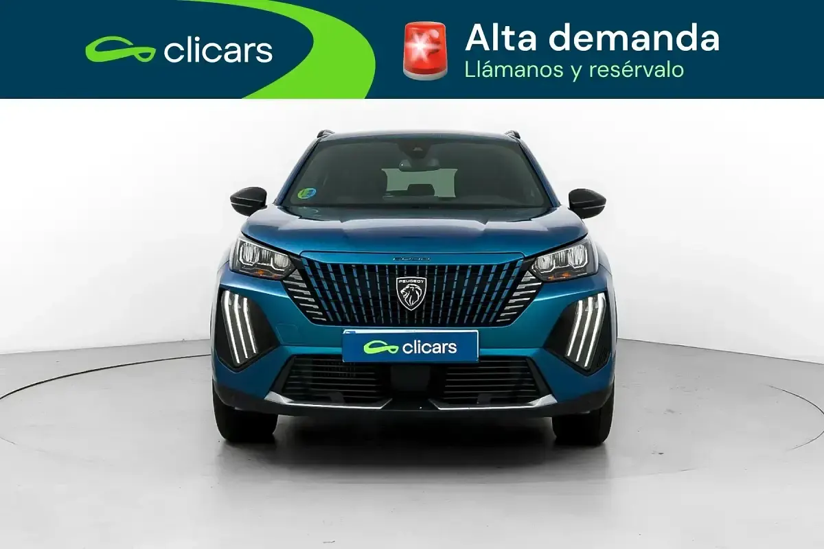 Usado Peugeot 2008 Allure 136 CV (100 kW) 2025 Azul SUV