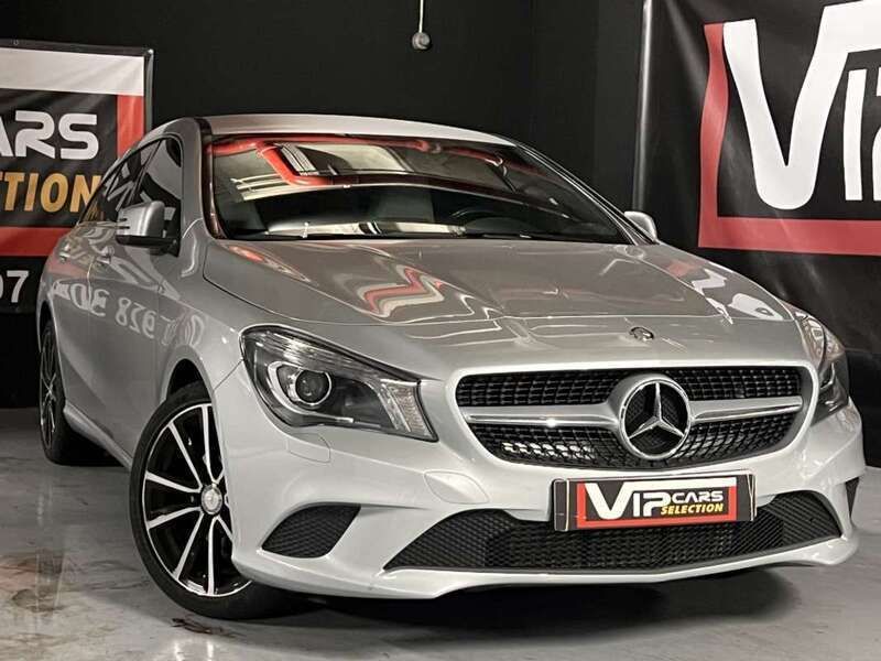 Gris Usado 2015 Mercedes CLA200 Shooting Brake Familiar | 17.990 € (Precio justo) - Imagen 1/4