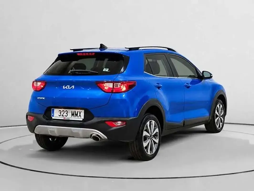 Usado Kia Stonic 101 CV (74 kW) 2024 Azul SUV
