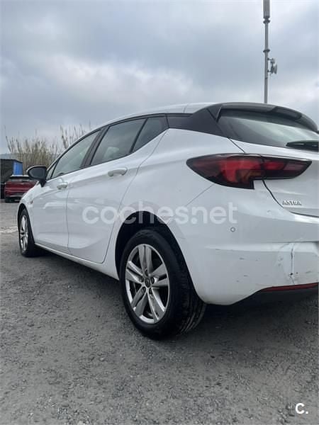Usado Opel Astra Excellence 136 CV (100 kW) 2018 Blanco Berlina