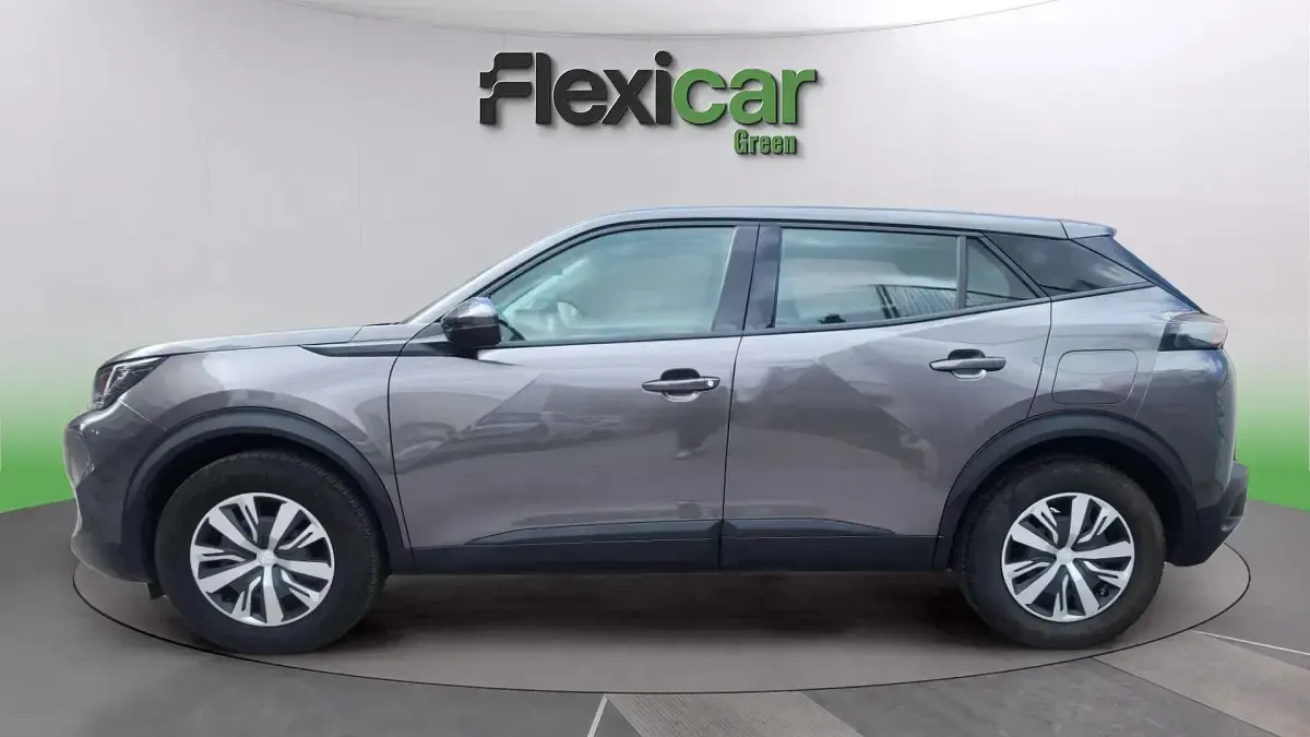 Usado Peugeot 2008 Active 101 CV (74 kW) 2020 Gris SUV
