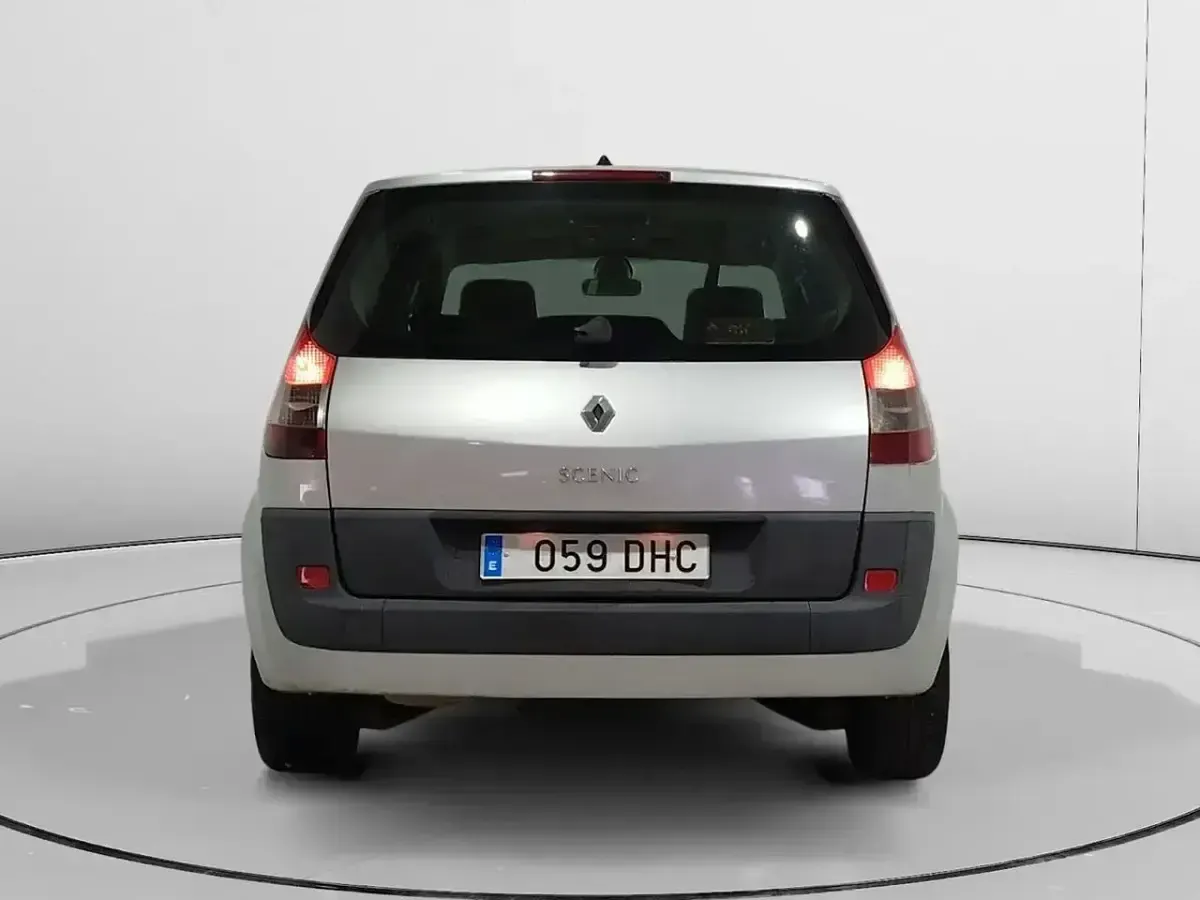 Usado Renault Scenic E-Tech Expression 101 CV (74 kW) 2005 Gris