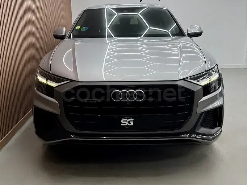 Usado Audi Q8 S-Line 286 CV (210 kW) 2019 Gris / plata SUV