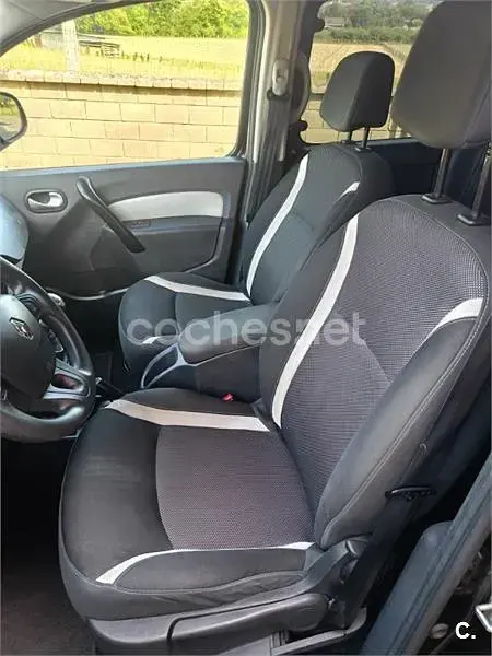 Usado Renault Kangoo SE 110 CV (80 kW) 2016 Negro Monovolumen