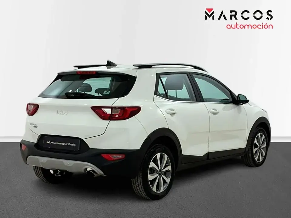 Usado Kia Stonic 100 CV (73 kW) 2024 SUV