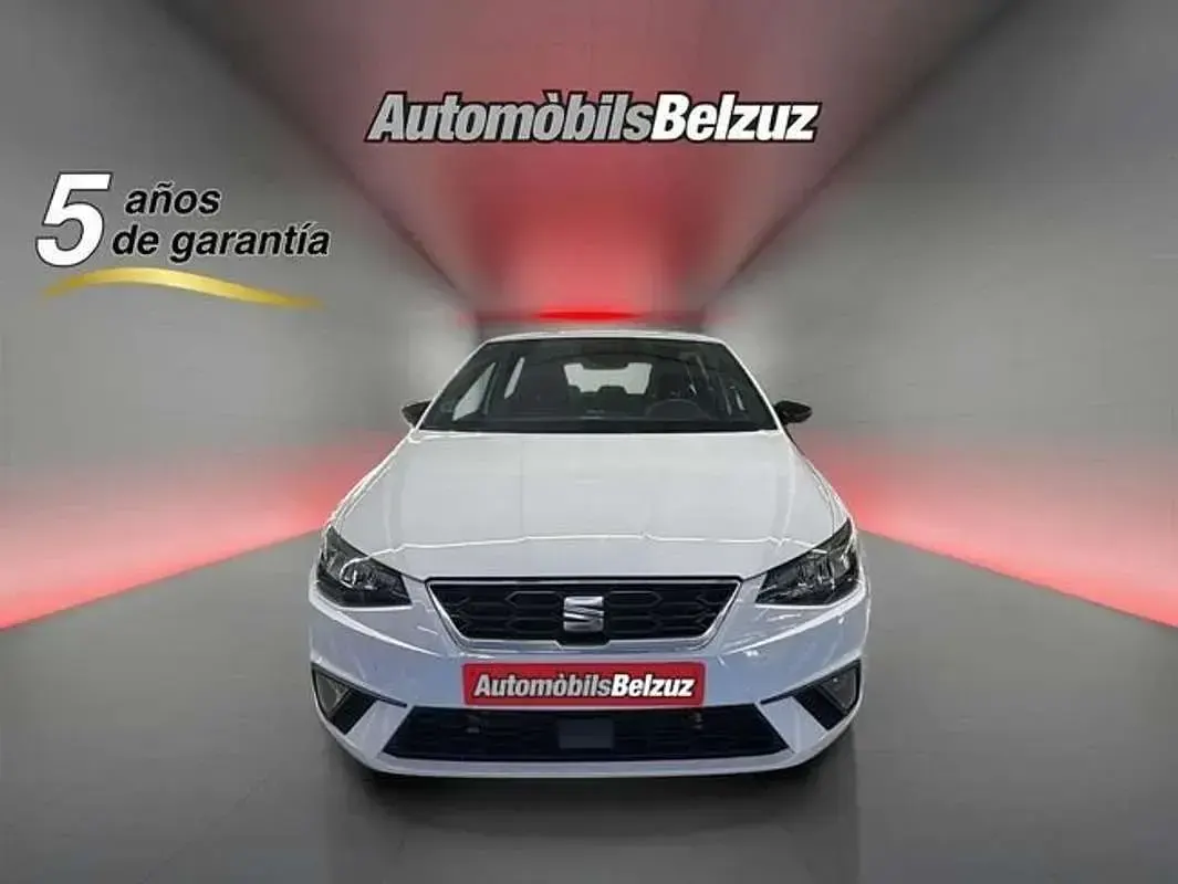 Usado Seat Ibiza Style 116 CV (85 kW) 2025 Blanco Utilitario