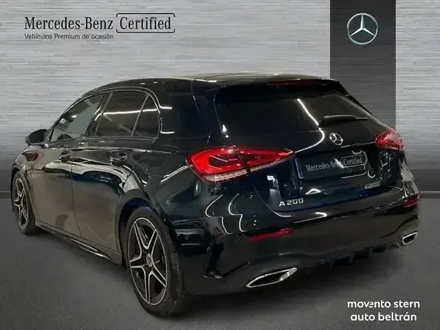 Usado Mercedes A200 AMG line 163 CV (119 kW) 2022 Negro Berlina