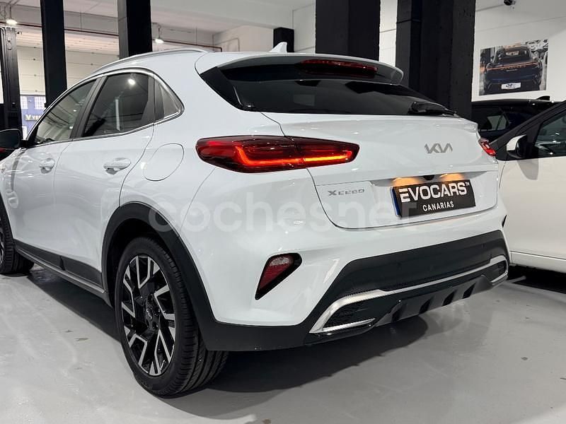 Usado Kia XCeed 136 CV (100 kW) 2023 Blanco SUV