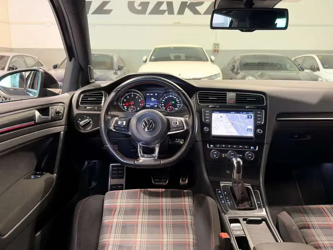 Usado VW Golf VII GTI 230 CV (169 kW) 2014 Negro Utilitario