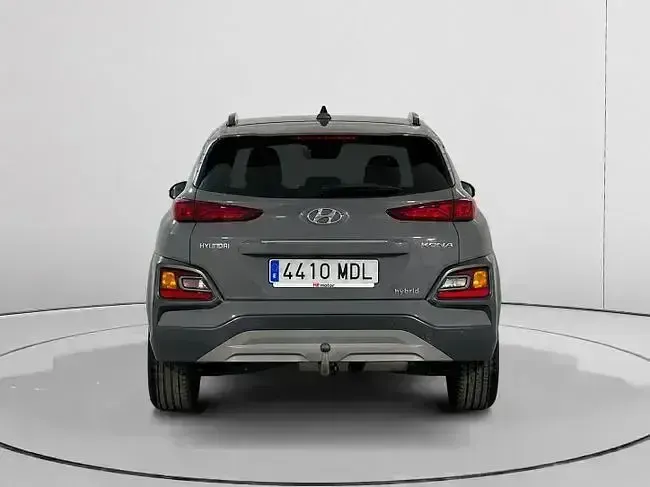 Usado Hyundai Kona Style 141 CV (103 kW) 2020 Gris SUV