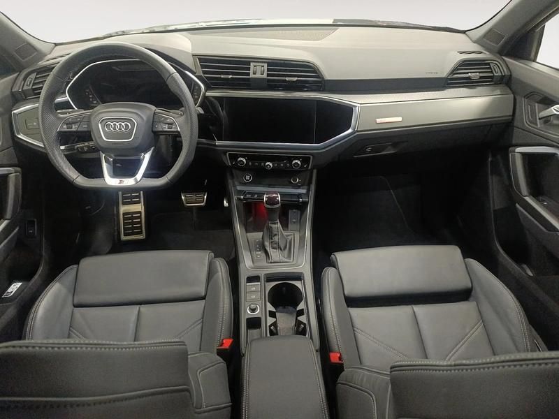 Usado Audi Q3 Sportback 150 CV (110 kW) 2024 Gris/plata SUV