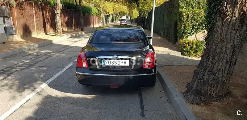 Usado Kia Opirus 266 CV (195 kW) 2009 Negro Berlina