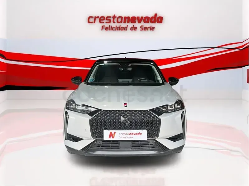 Usado DS Automobiles DS3 Crossback Performance 130 CV (95 kW) 2023 Gris / plata SUV