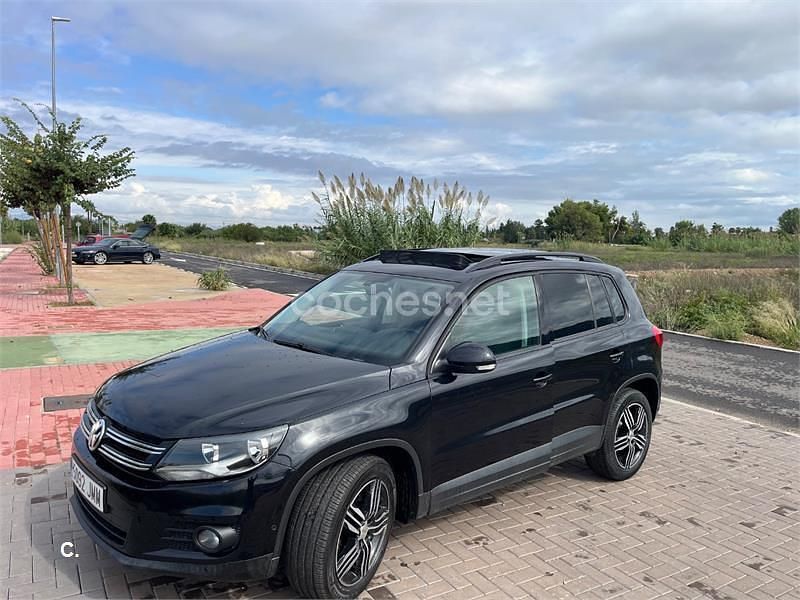 Negro Usado 2016 VW Tiguan Advance SUV | 12.500 € (Buen precio) - Imagen 1/4