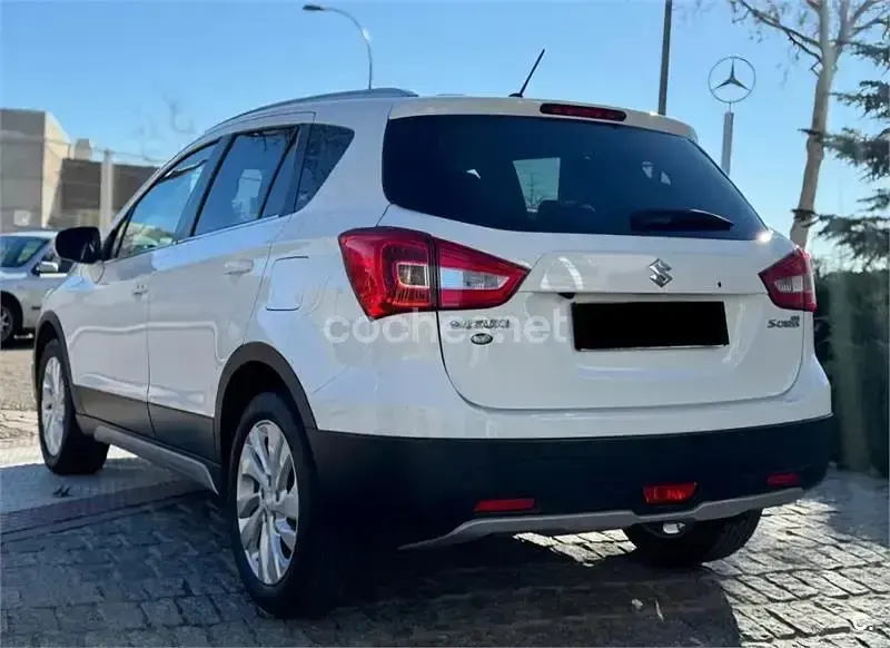 Usado Suzuki SX4 S-Cross 111 CV (81 kW) 2019 Blanco SUV