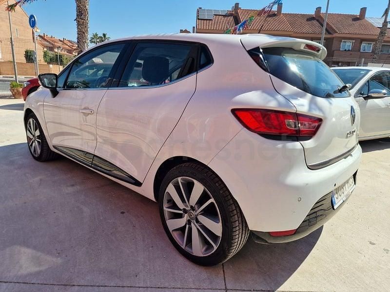 Usado Renault Clio IV Dynamique 90 CV (66 kW) 2014 Blanco Berlina