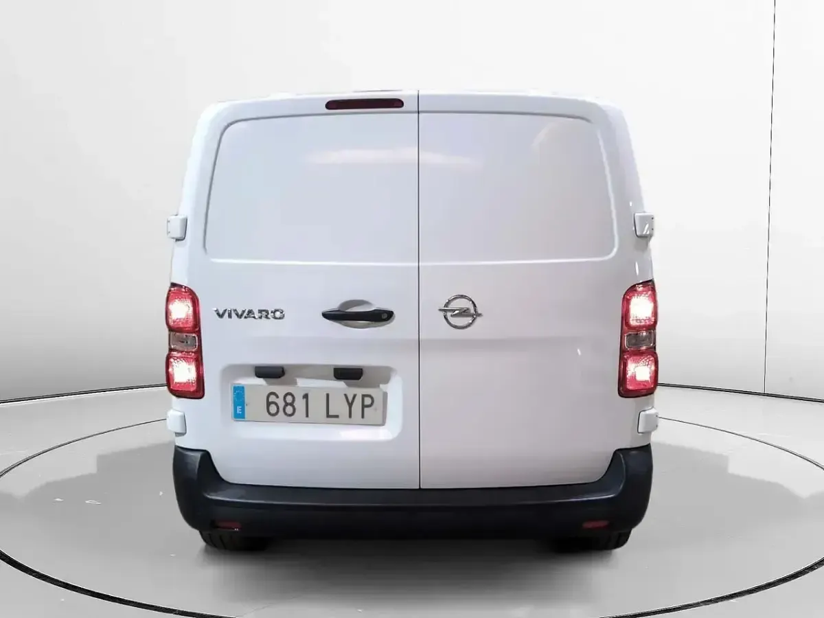 Usado Opel Vivaro 103 CV (75 kW) 2022 Blanco Monovolumen