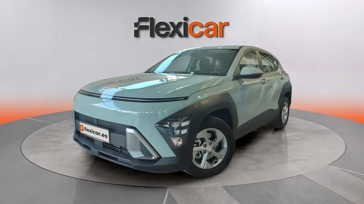 Usado Hyundai Kona 120 CV (88 kW) 2024 Gris SUV