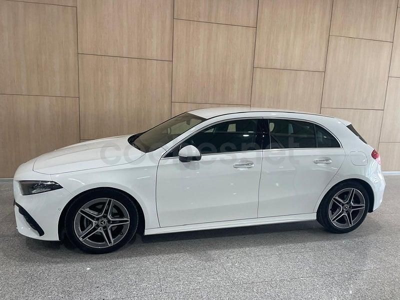 Usado Mercedes A180 136 CV (100 kW) 2024 Blanco Berlina