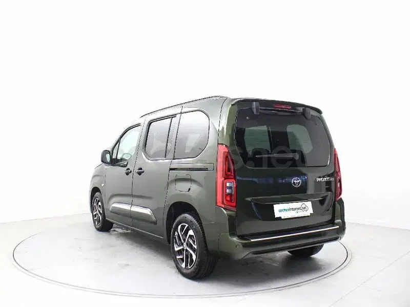 Usado Toyota Proace Verso Active 131 CV (96 kW) 2026 Verde Familiar