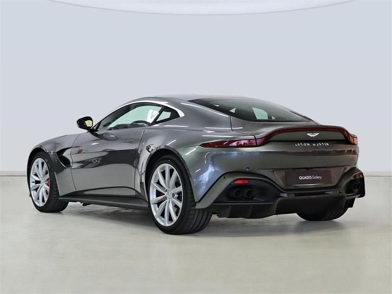 Usado Aston Martin V8 Vantage 510 CV (375 kW) 2023 Magnetic silver Utilitario