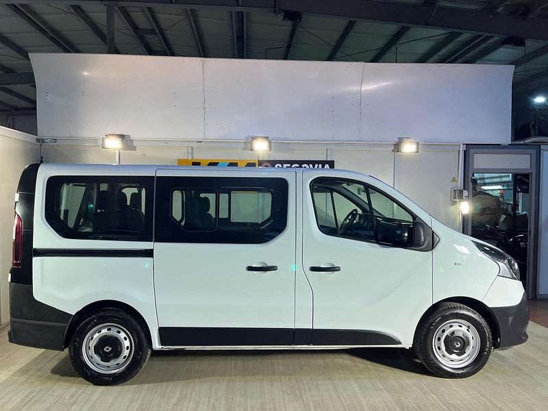 Usado Renault Trafic 125 CV (91 kW) 2018 Blanco Monovolumen