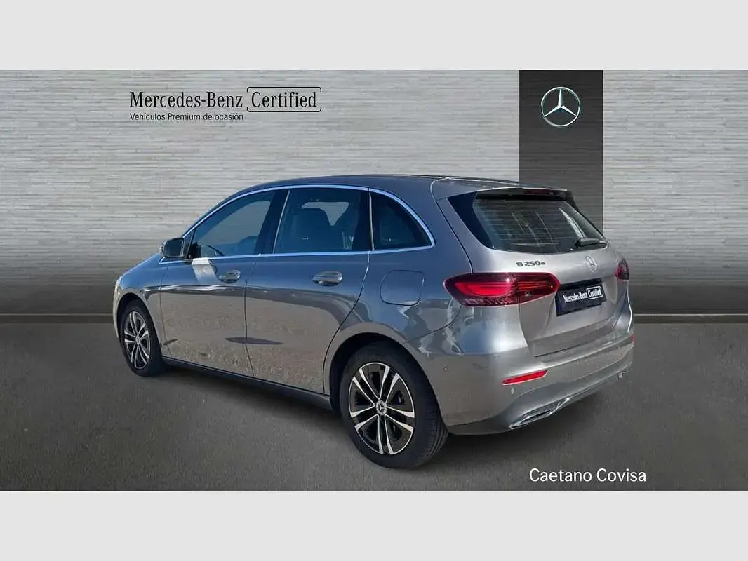 Usado Mercedes B250e 218 CV (160 kW) 2024 Gris Utilitario