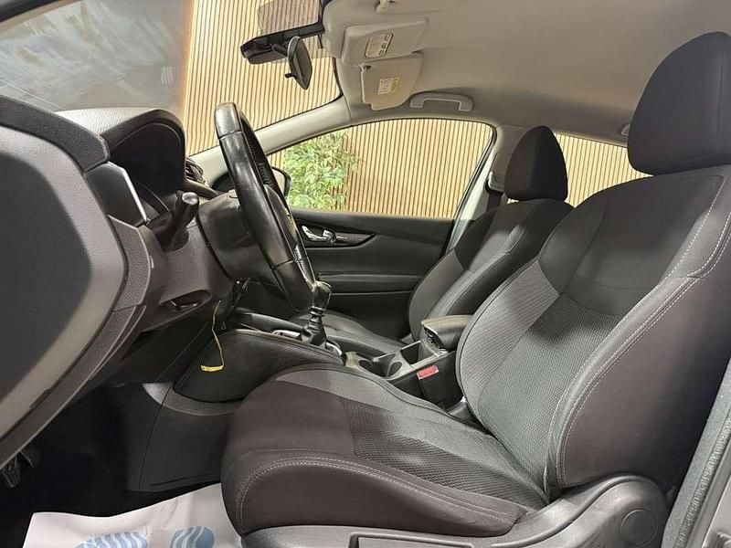 Usado Nissan Qashqai Acenta 116 CV (85 kW) 2020 Gris SUV