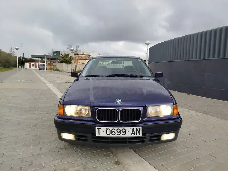 Usado BMW 316 102 CV (75 kW) 1995 Azul Berlina