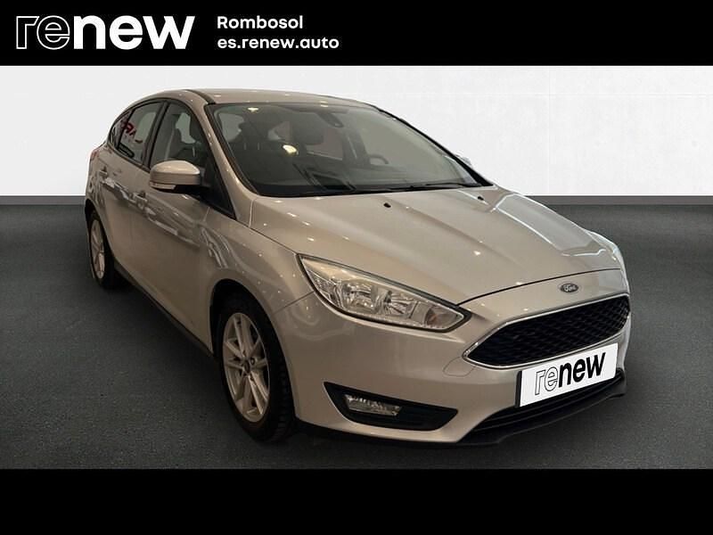 Usado Ford Focus Trend+ 101 CV (74 kW) 2017 Gris Berlina