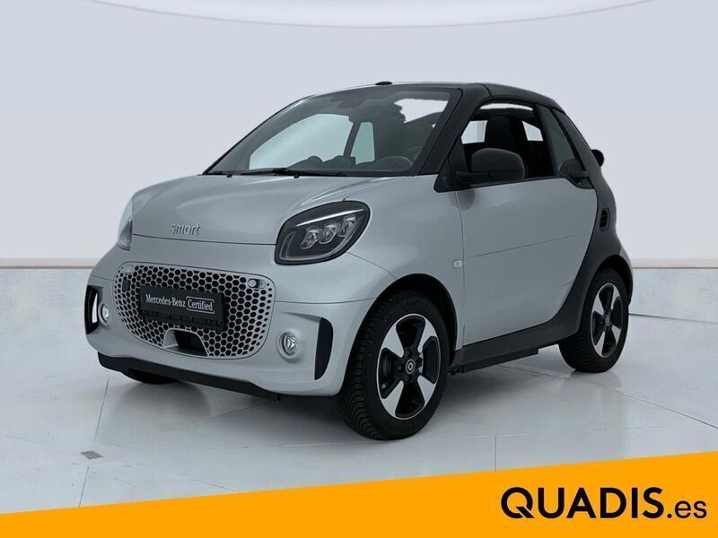 Gris plata Usado 2023 Smart ForTwo Electric Drive Passion Descapotable | 19.900 € (Precio justo) - Imagen 1/4