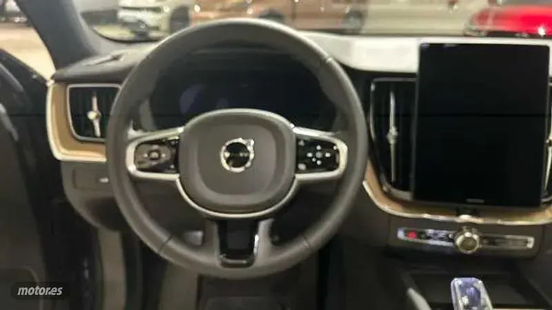 Nuevo Volvo XC60 Plus 250 CV (183 kW) 2026 Azul SUV