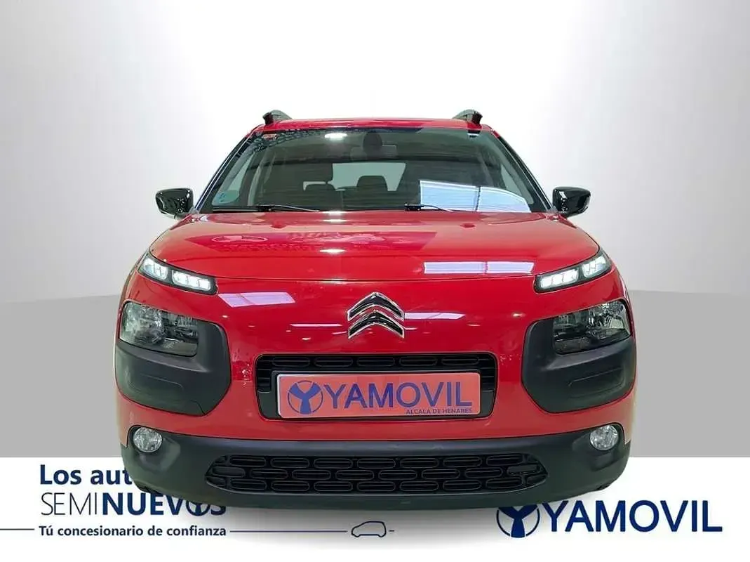 Usado Citroën C4 Cactus Feel 82 CV (60 kW) 2016 Rojo Utilitario