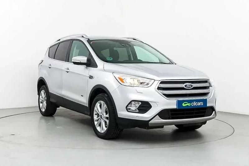 Usado Ford Kuga Titanium 150 HP (110 kW) 2017 Cinzento SUV