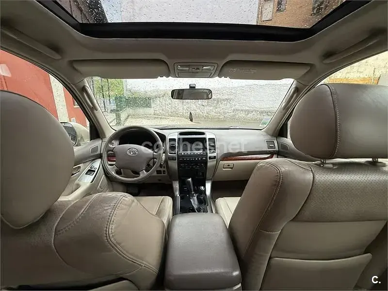 Usado Toyota Land Cruiser 163 CV (119 kW) 2005 Beige SUV