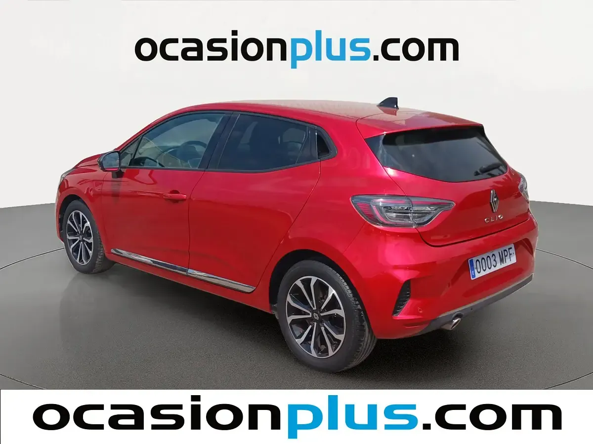 Usado Renault Clio Techno 91 CV (66 kW) 2024 Rojo Utilitario