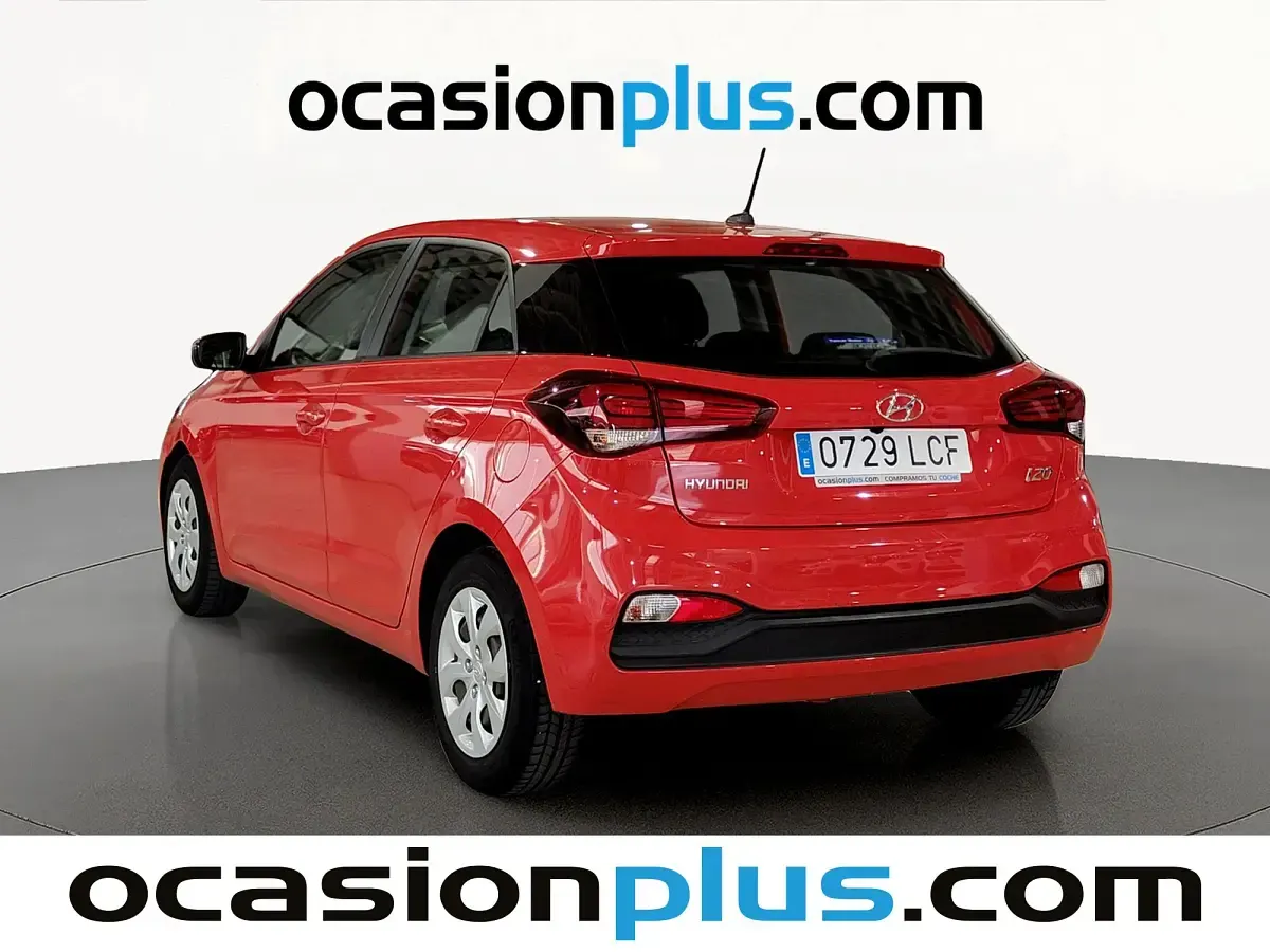Usado Hyundai i20 84 CV (61 kW) 2019 Rojo Utilitario