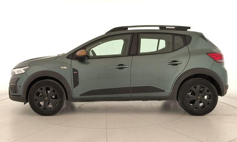 Usado Dacia Sandero Extreme 101 CV (74 kW) 2025 Verde Berlina