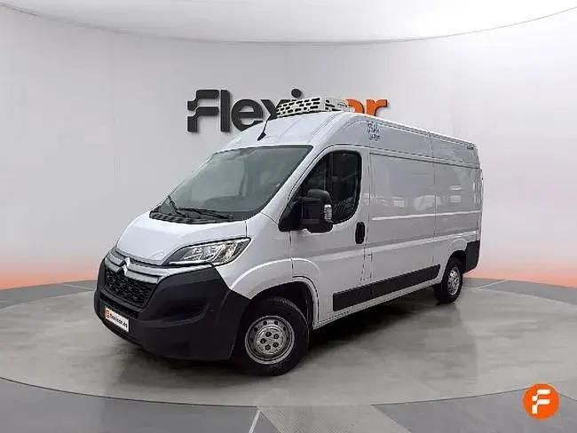 Usado Citroën Jumper 140 CV (102 kW) 2023 Blanco Monovolumen