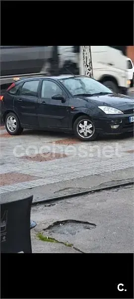 Usado Ford Focus Trend 100 CV (73 kW) 2003 Negro Berlina