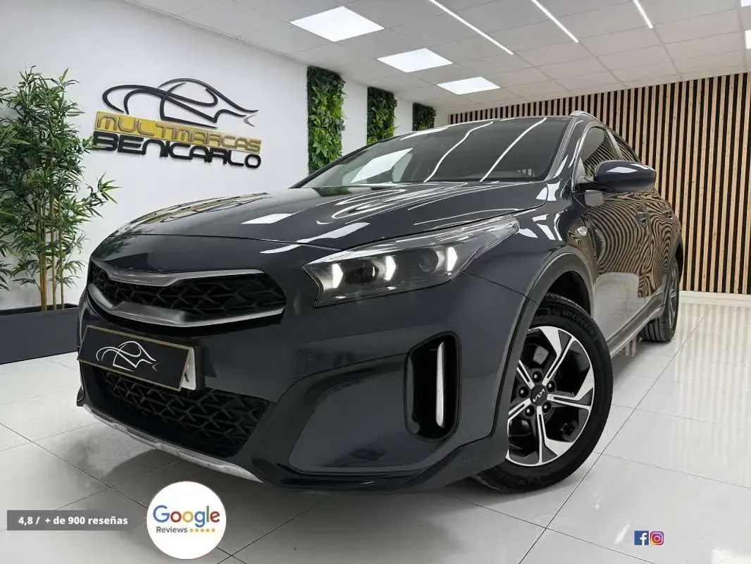 Usado Kia XCeed 136 CV (100 kW) 2023 Gris SUV