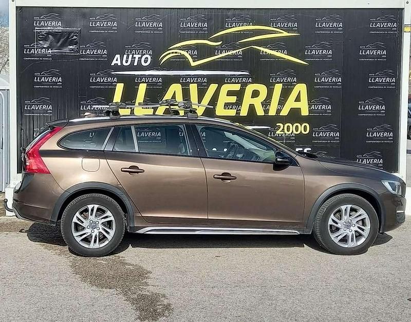 Usado Volvo V60 CC Summum 150 CV (110 kW) 2015 Beige Familiar