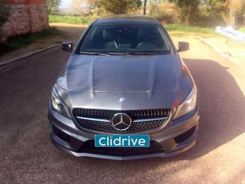 Usado Mercedes CLA220 Shooting Brake Urban 177 CV (130 kW) 2015 Gris Familiar