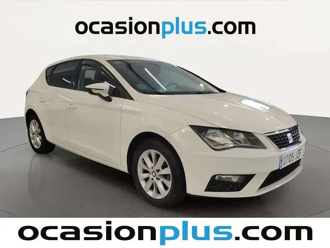 Usado Seat Leon Style 110 CV (80 kW) 2017 Blanco Utilitario
